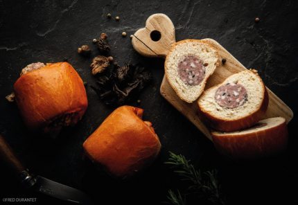 Spécialité lyonnaise - Recette du saucisson brioché - Blog de Tambouille de  bouille