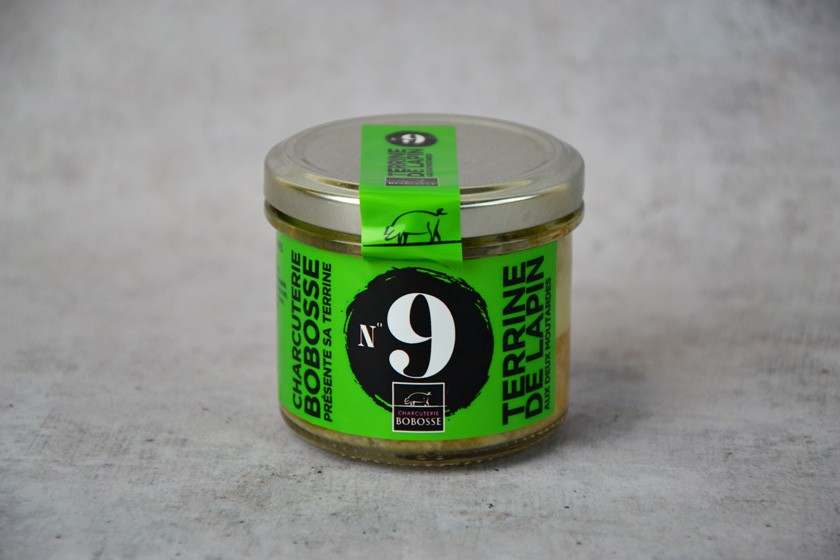 terrine de lapin et noisettes en bocal