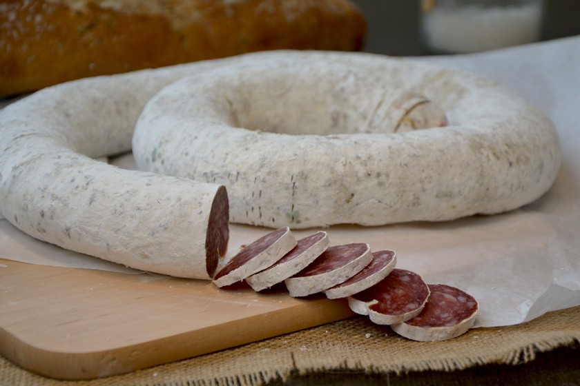 Assortiment de mini-saucisses de volaille