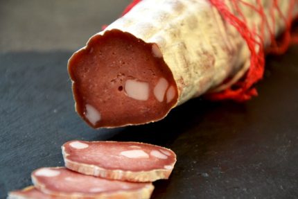 Gros saucisson bridé