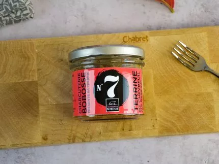 Terrine de chevreuil, pruneaux, pistaches en verrine