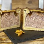 Coupe du pâté croûte de canard à l'orange