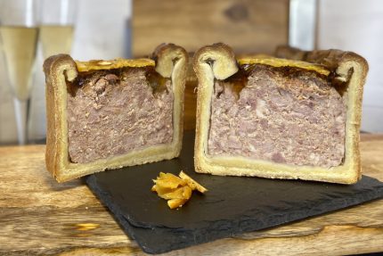 Coupe du pâté croûte de canard à l'orange