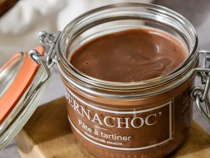 Pâte à tartiner noisettes chocolat Bernachoc